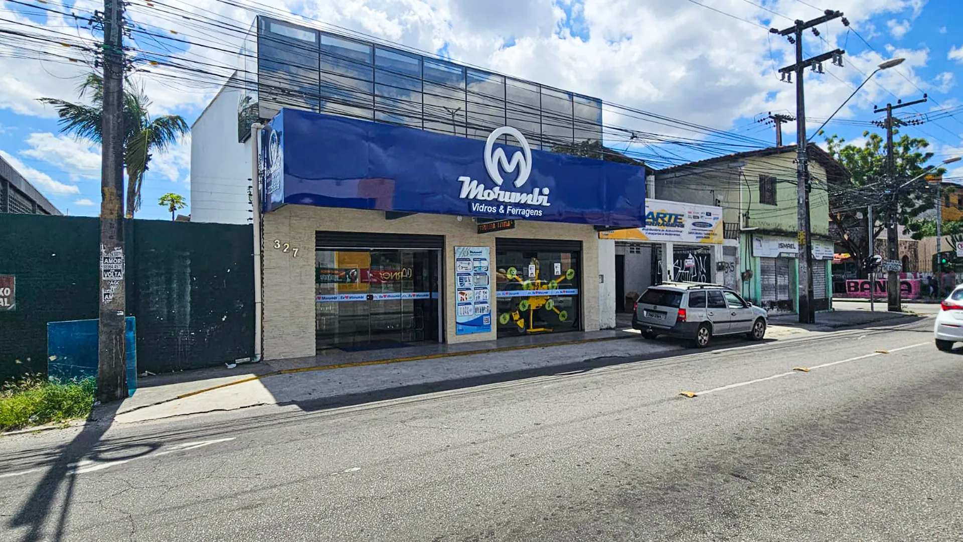 Fachada da loja matriz da Morumbi Vidros e Ferragens